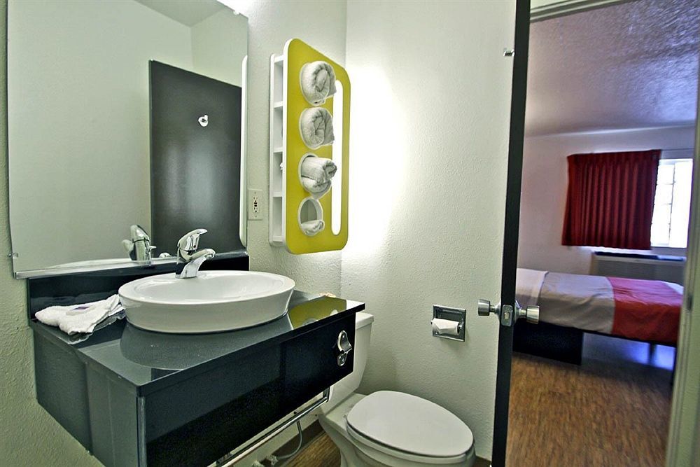 Motel 6-Long Beach, Ca - International City Esterno foto