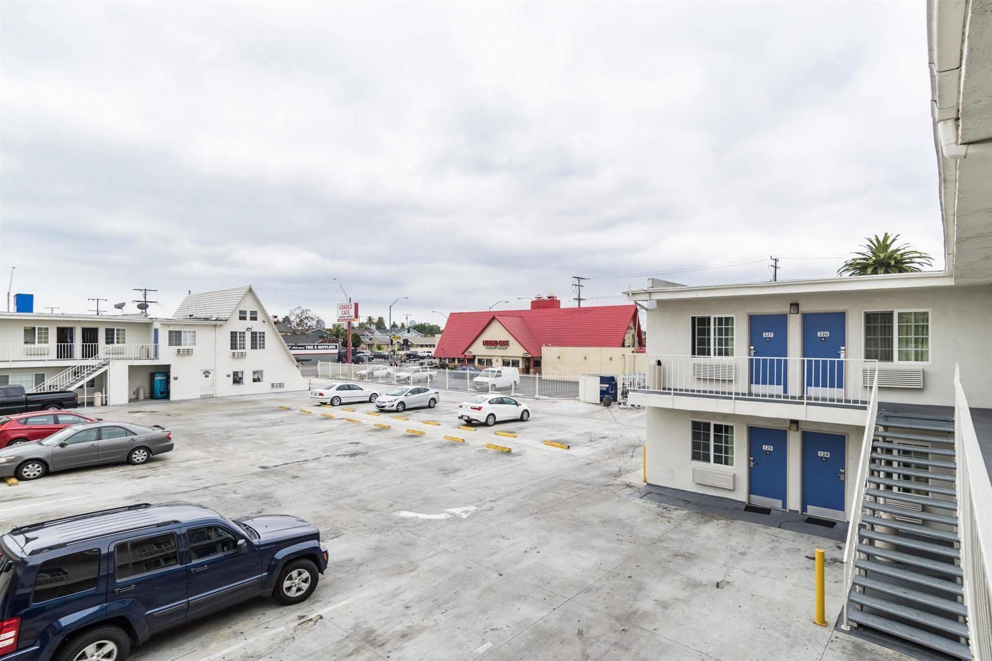 Motel 6-Long Beach, Ca - International City Esterno foto