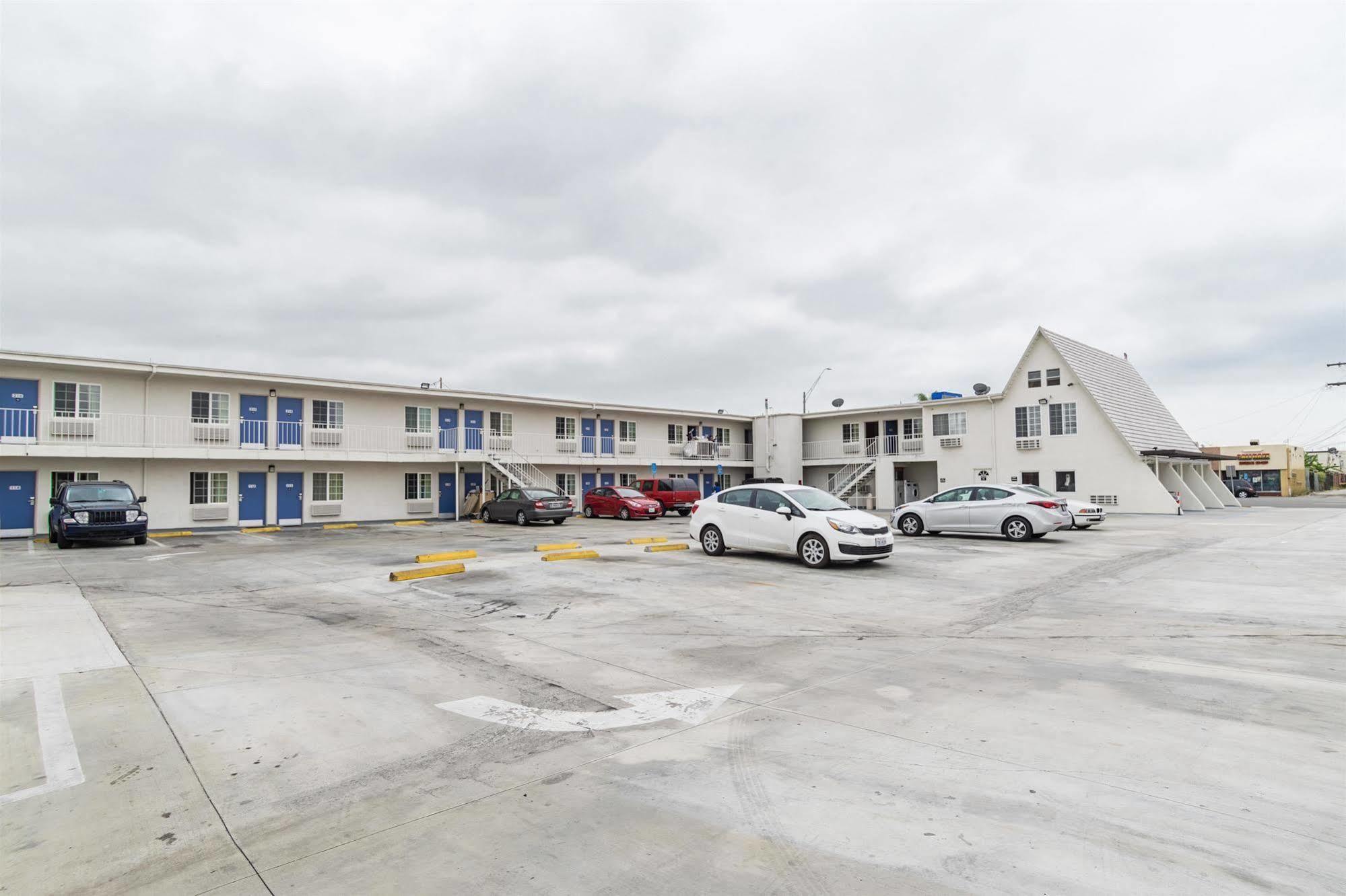 Motel 6-Long Beach, Ca - International City Esterno foto