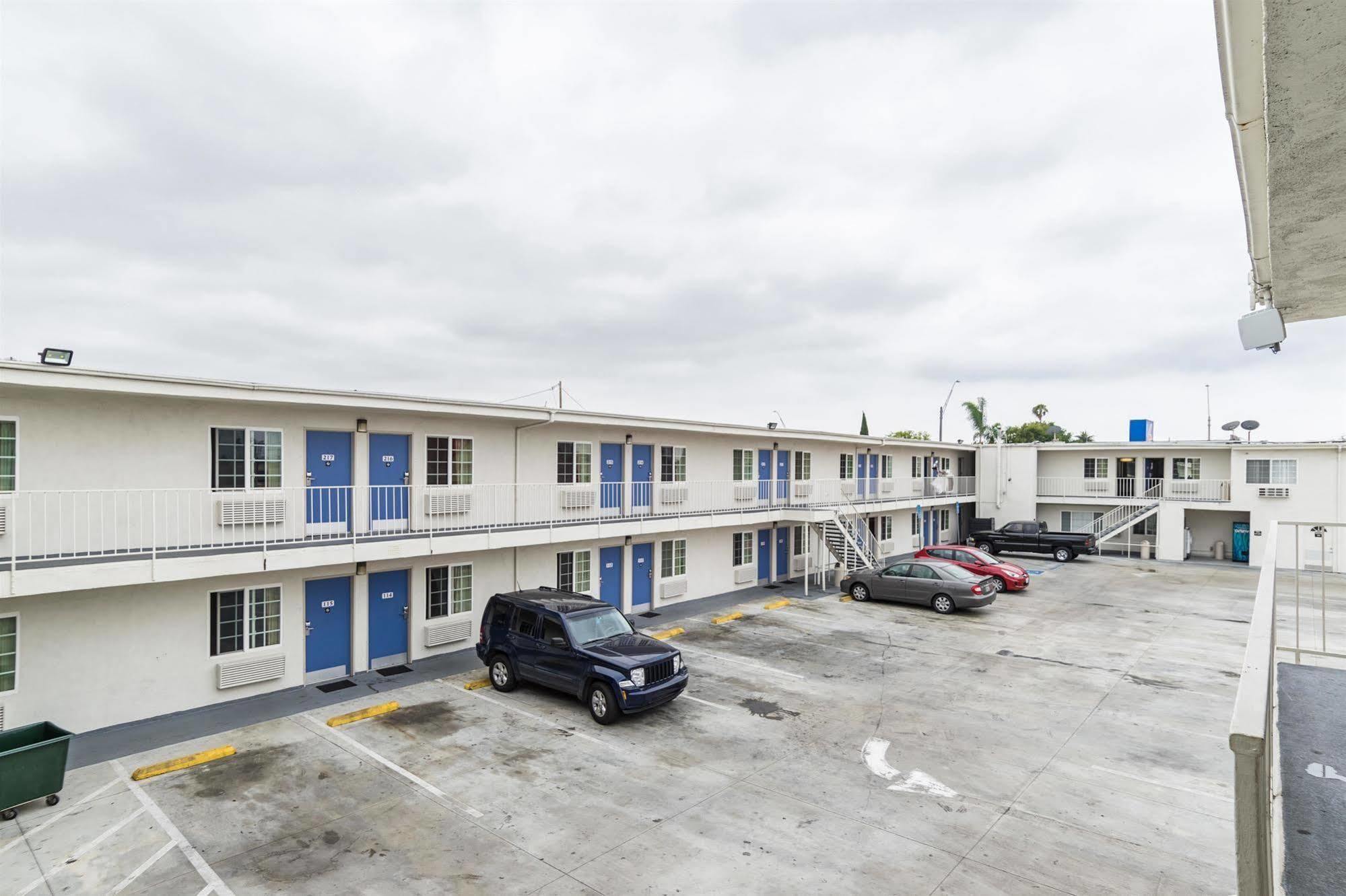 Motel 6-Long Beach, Ca - International City Esterno foto